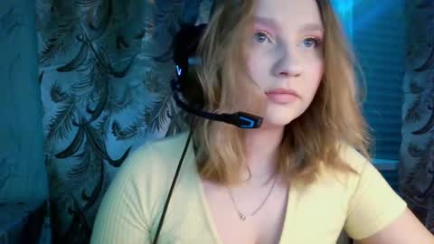 pr_in_cess_ online show from June 25, 9:42 pm