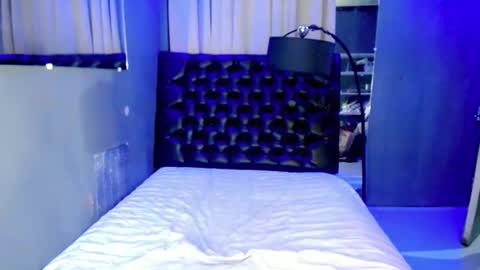 precioustgirl online show from June 3, 1:36 pm