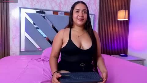 preettyemma online show from April 15, 8:20 pm