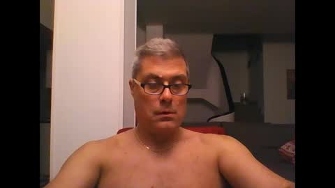 Snapshot of prendimisubito chatting on October 24, 1:17 am prendimisubito online show from October 24, 1:17 am