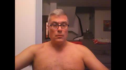 Snapshot of prendimisubito chatting on October 9, 12:05 am prendimisubito online show from October 9, 12:05 am