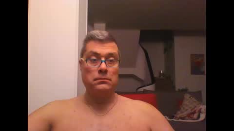 Snapshot of prendimisubito chatting on December 6, 3:35 am prendimisubito online show from December 6, 3:35 am