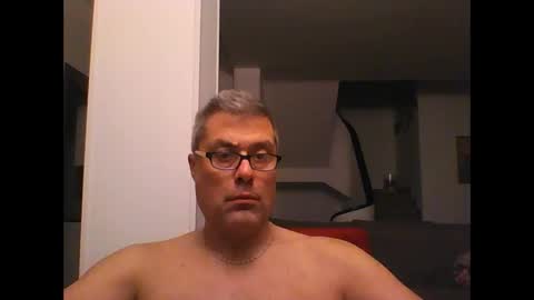 Snapshot of prendimisubito chatting on October 29, 1:29 am prendimisubito online show from October 29, 1:29 am