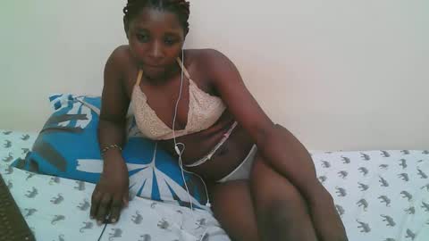 pretty online show from March 28, 2:40 pm