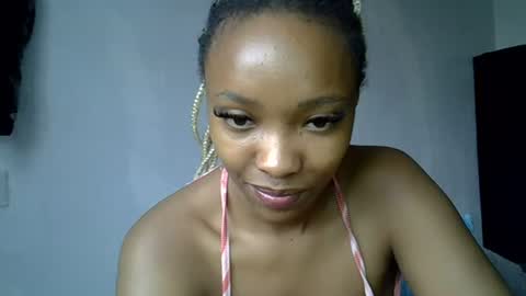 pretty jazminee online show from June 12, 7:18 am