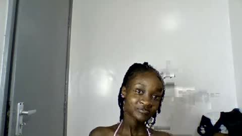 pretty luv1 online show from June 12, 11:42 am