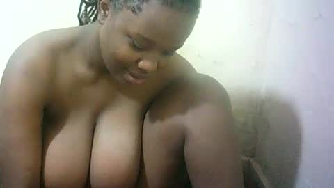 pretty_milan online show from June 23, 8:33 am