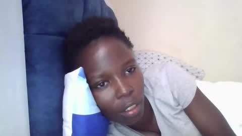 pretty_petite_ebony online show from February 12, 9:57 am