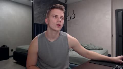 Justin online show from November 30, 3:41 pm