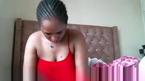 Snapshot of pretty_zii chatting on October 17, 9:46 am zii online show from October 17, 9:46 am