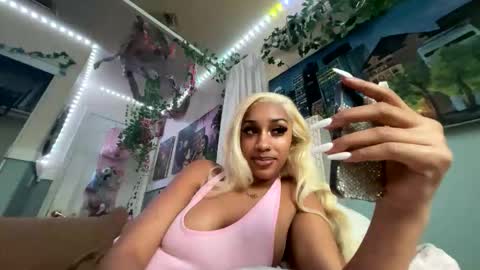 prettyblackgal online show from October 14, 11:52 pm