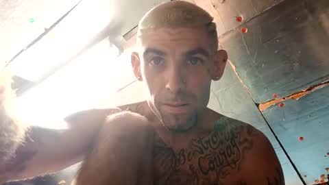 Snapshot of prettyboytatted69 chatting on September 12, 5:31 am Prettyslangin69 FYPM online show from September 12, 5:31 am