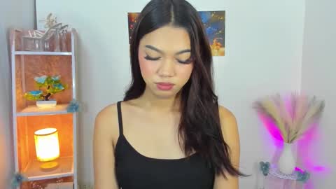 prettyhothugecock online show from November 12, 10:12 pm