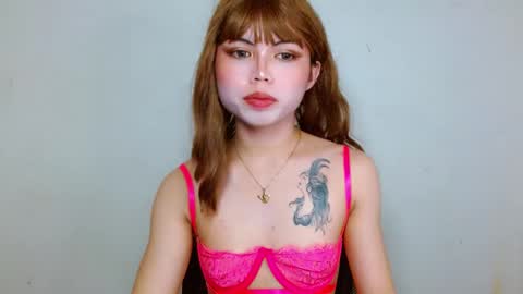 Snapshot of prettyjulian chatting on January 7, 7:17 pm SEXY JULIA online show from January 7, 7:17 pm