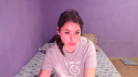 prettyjulliette online show from March 6, 5:54 pm