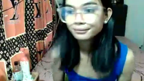 prettykhelcy online show from June 12, 1:59 am