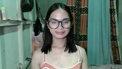 prettykhelcy online show from April 11, 10:41 am