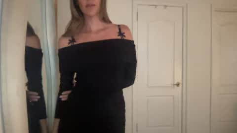 prettylittlesaint online show from June 17, 11:10 pm