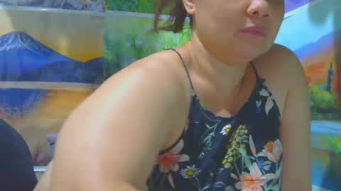 Nhing online show from December 4, 1:44 pm