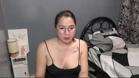 ashley online show from December 5, 7:40 am