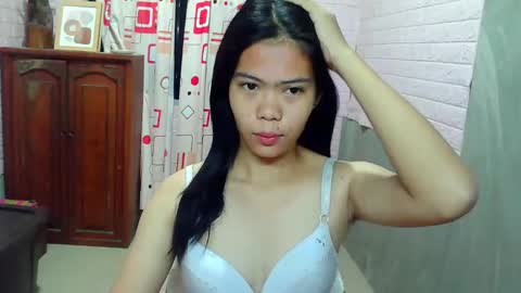 prettypinay_jean online show from November 11, 10:45 pm