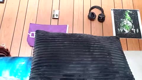 prettysolidd7 online show from February 21, 5:09 pm