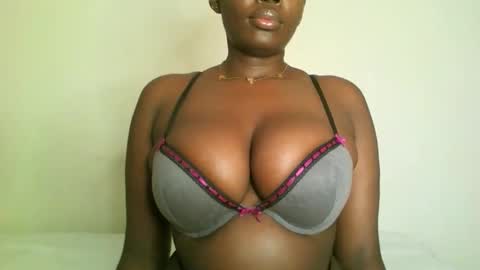 prettyvishy online show from April 8, 5:10 am