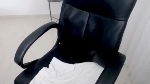 valery dollx online show from March 26, 1:22 am