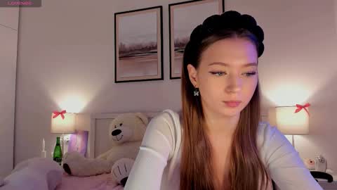 Princess Diana online show from November 30, 7:32 pm