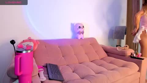 princessammy1 online show from January 14, 2:30 am