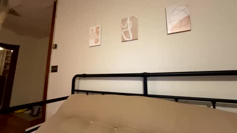 princessviccxo online show from April 7, 4:47 am