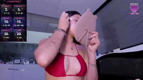 Valentina online show from November 4, 7:04 pm