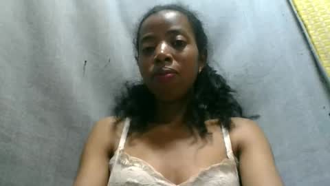 prisca880319 online show from April 15, 6:44 pm
