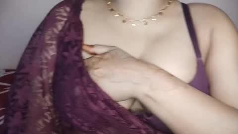 priyu_ online show from December 17, 3:13 am