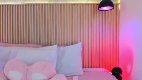 Profana Red online show from March 13, 2:09 pm