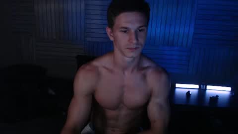 puremenshape online show from June 30, 6:06 pm