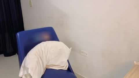 purepleasure25 online show from March 31, 11:05 pm