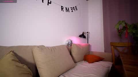 Snapshot of purple_baby chatting on January 3, 6:24 pm Sasha  wait you here 6 of November. will celebrate my B- day online show from January 3, 6:24 pm