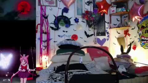 purplekattlyn online show from July 4, 7:01 am