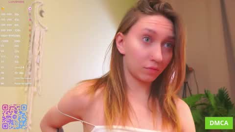 Sophie  Fav patterns 99199444press my buttons  see what happens  online show from November 7, 5:10 am