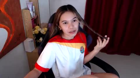 jessy online show from June 9, 3:33 pm