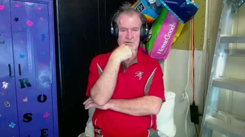 Mark online show from March 12, 7:25 pm