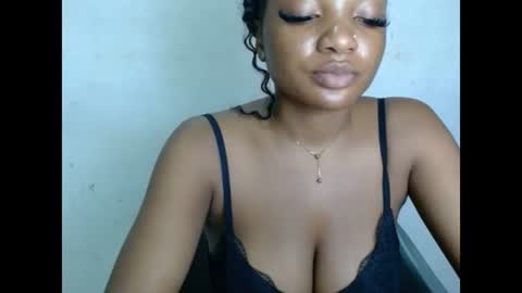 pussyxwetx online show from June 11, 2:53 am