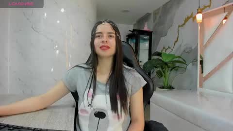 Qetsyah online show from April 14, 1:47 pm