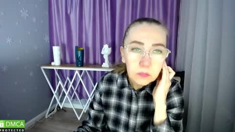 Snapshot of queen_a_n_i chatting on January 27, 7:56 am A N I  Ill be here on December 1st online show from January 27, 7:56 am