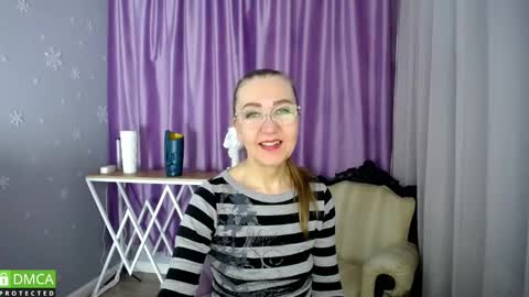 Snapshot of queen_a_n_i chatting on March 8, 11:58 am A N I  Ill be here on December 1st online show from March 8, 11:58 am