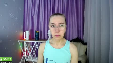 Snapshot of queen_a_n_i chatting on February 18, 8:49 am A N I  Ill be here on December 1st online show from February 18, 8:49 am