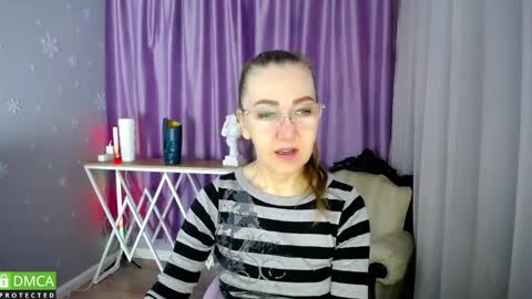 Snapshot of queen_a_n_i chatting on March 7, 6:13 am A N I  Ill be here on December 1st online show from March 7, 6:13 am