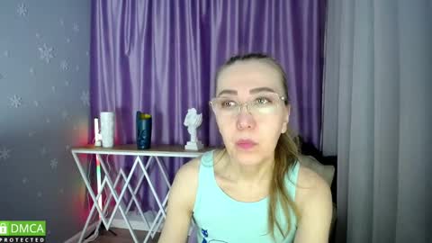 Snapshot of queen_a_n_i chatting on February 21, 8:18 am A N I  Ill be here on December 1st online show from February 21, 8:18 am