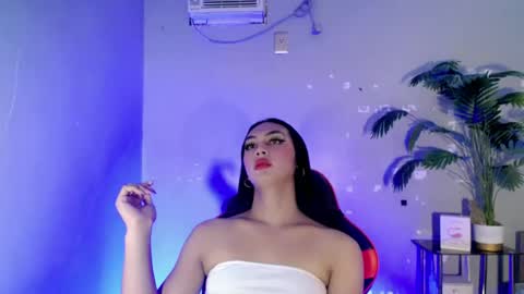 queen_danaya online show from June 13, 2:55 am